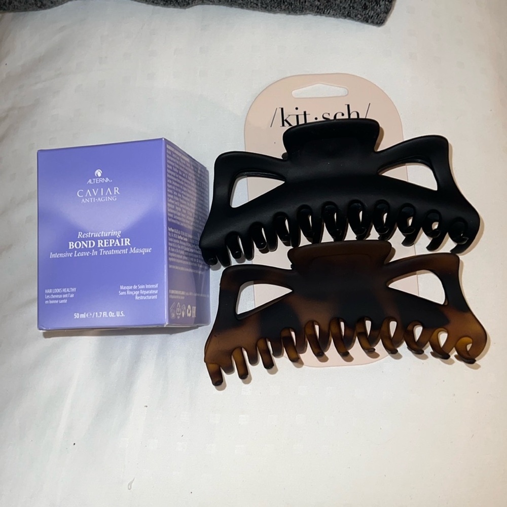 Alterna Caviar Retructuring bond repair and hair clips set